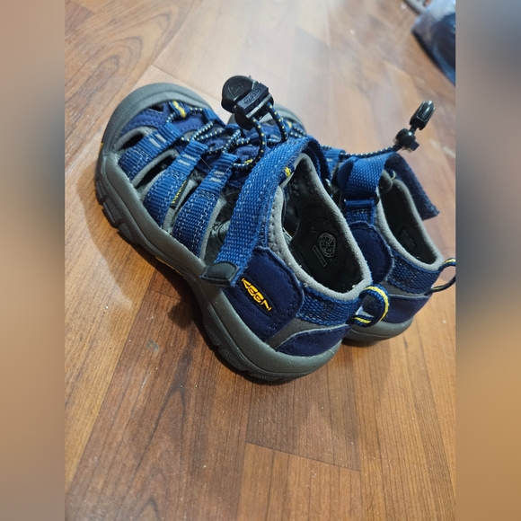Keen Other - Keen Shoes - Size 11